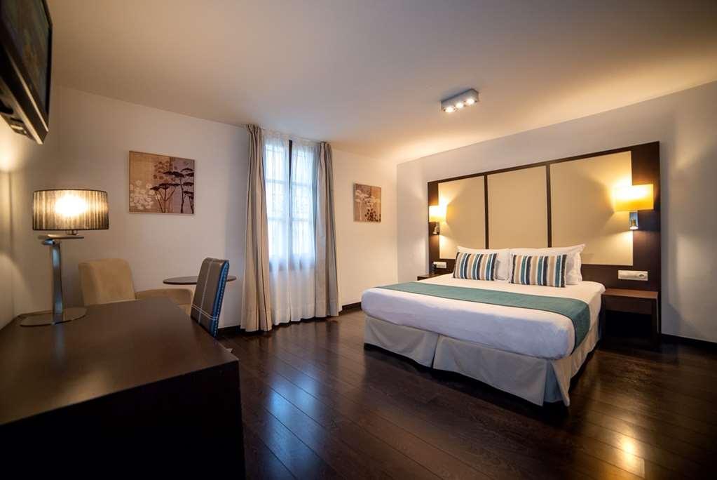 Occidental Pueblo Acantilado El Campello Room photo